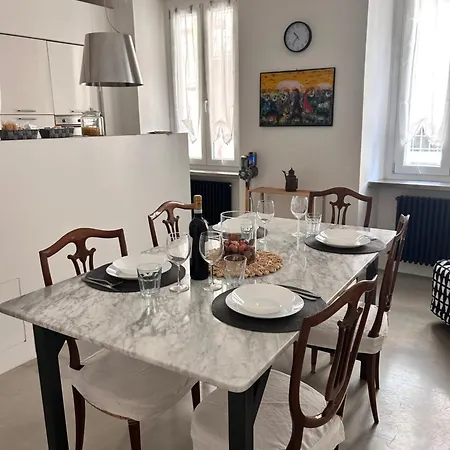 Lägenhet Bon Bon Xx Settembre Asti